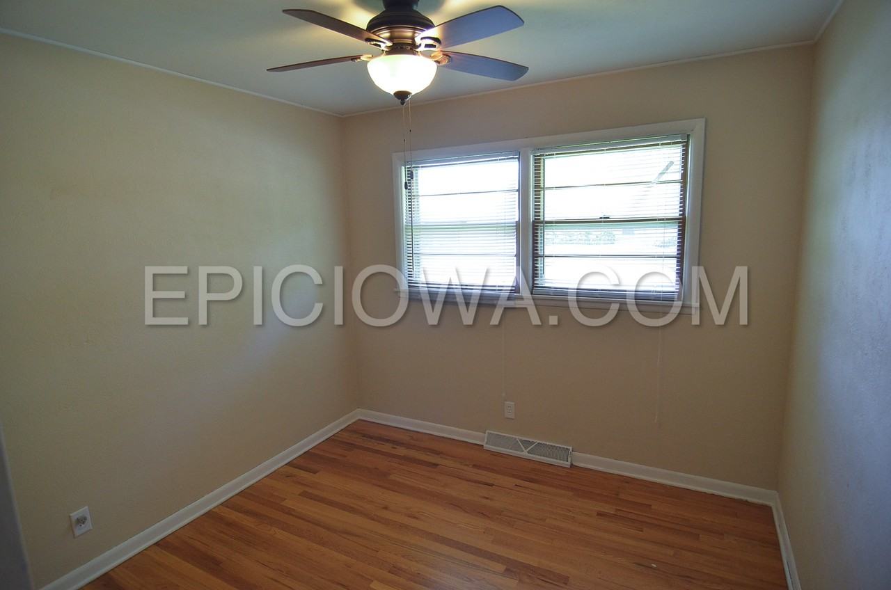 3040 3rd Ave #1 - Photo 3 of 10