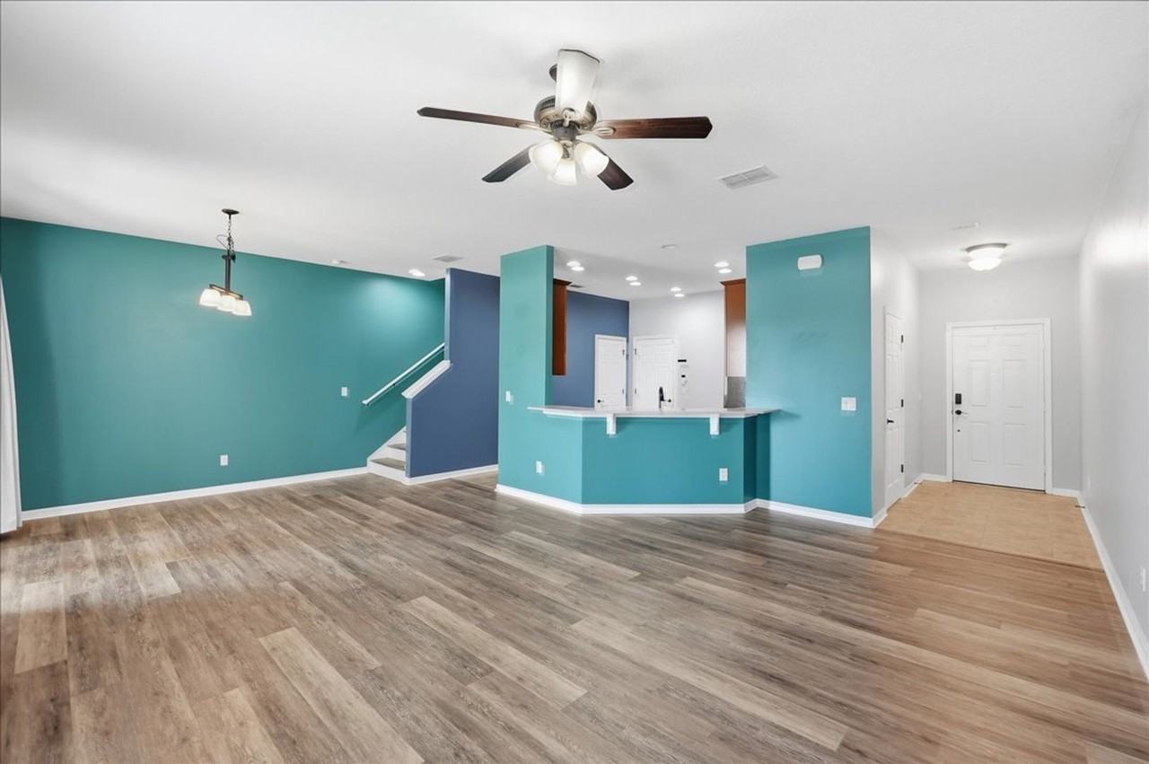 5427 Leighton Ln - Photo 3 of 14