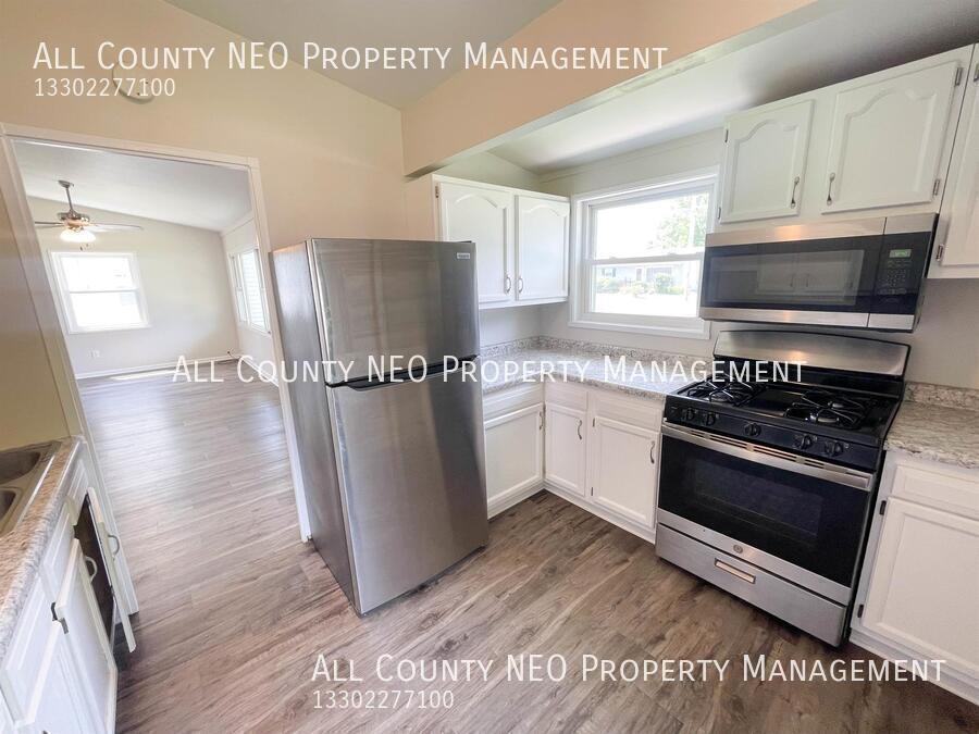 2470 Center Ave - Photo 2 of 20