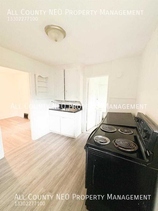 434 Matthews St #B - Photo 2 of 7