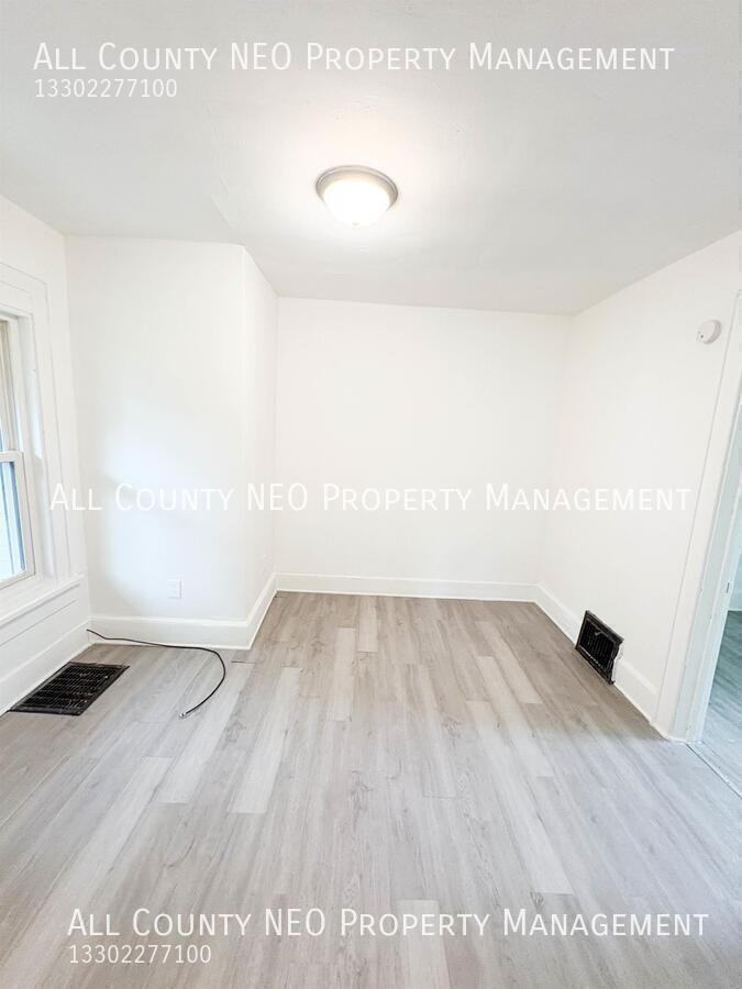 434 Matthews St #B - Photo 4 of 7