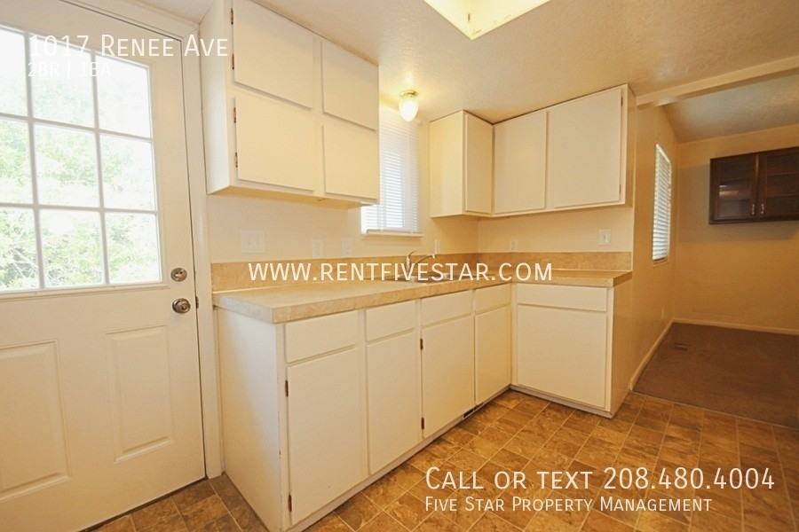 1017 Renee Ave - Photo 4 of 10