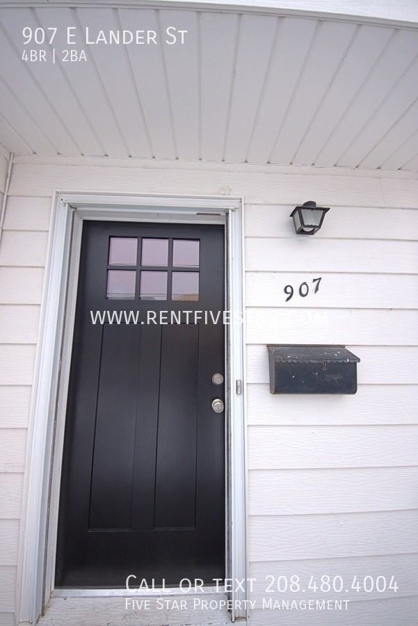 907 E Lander St - Photo 2 of 18