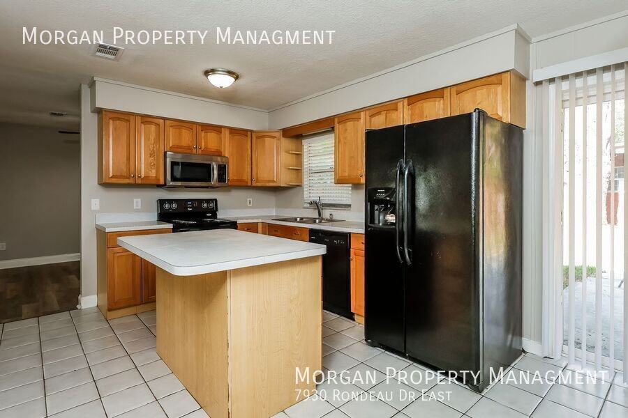 7930 Rondeau Dr E - Photo 5 of 22