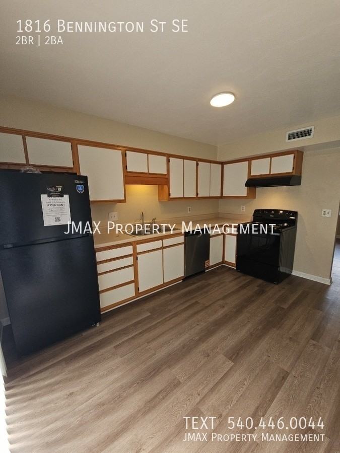 1816 Bennington St Se - Photo 5 of 13