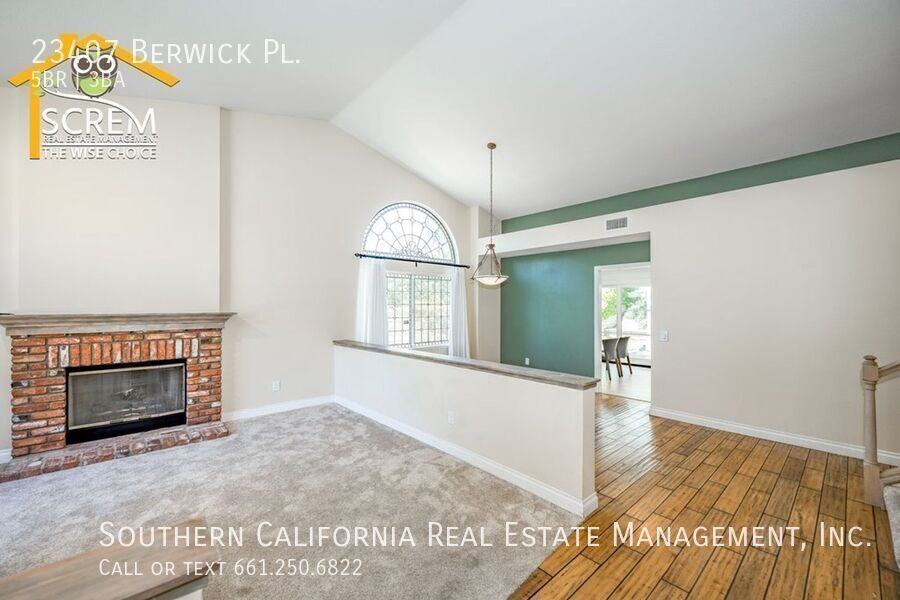 23407 Berwick Pl - Photo 3 of 33