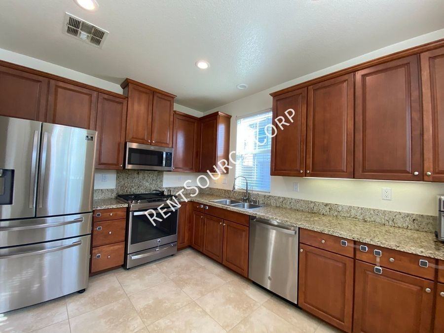 28408 Camino Del Arte Dr - Photo 7 of 32