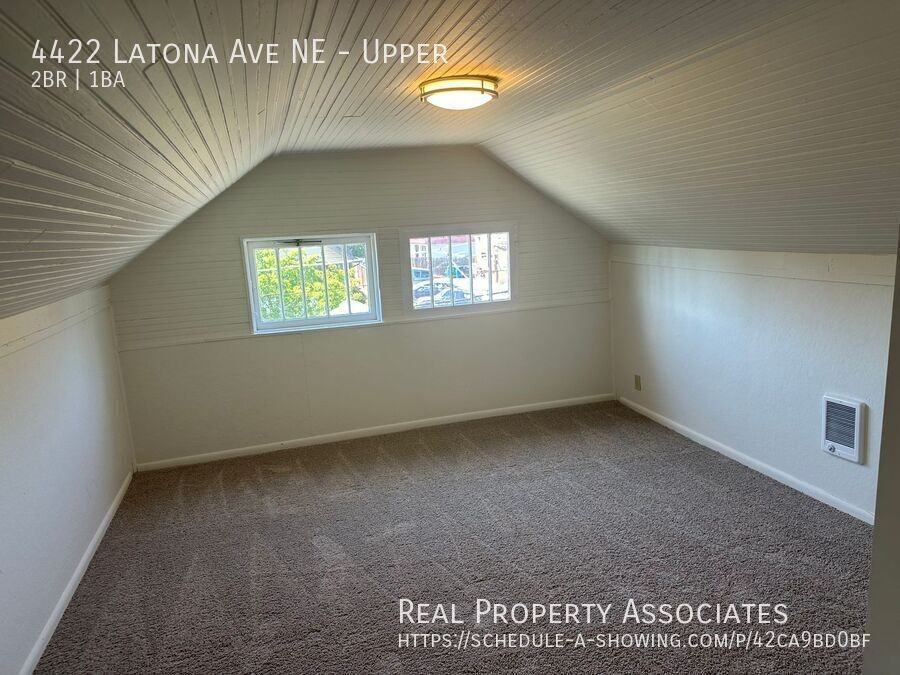 4422 Latona Ave Ne - Photo 6 of 16