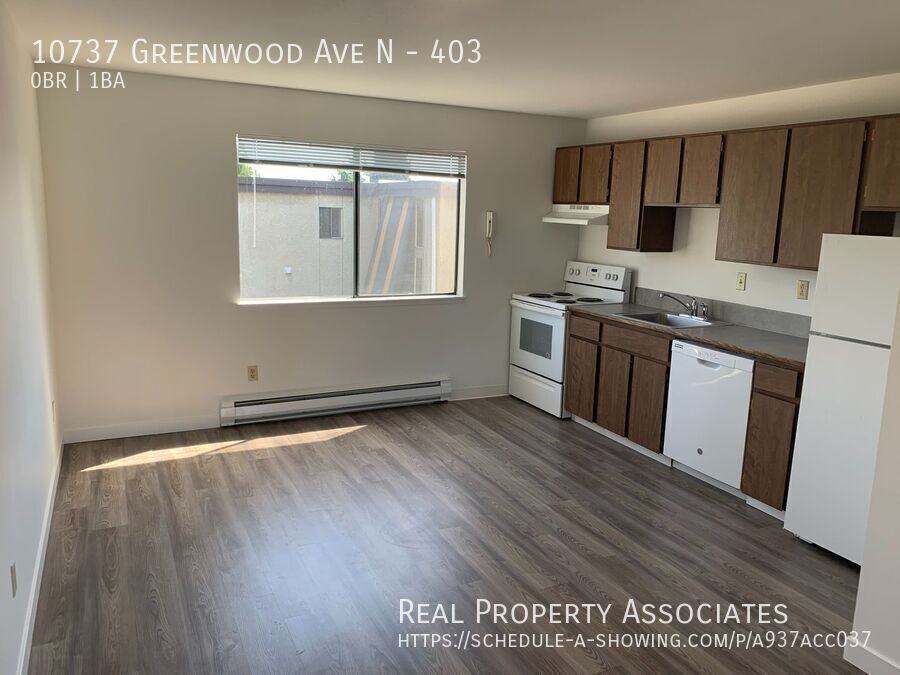 10737 Greenwood Ave N #403 - Photo 2 of 8