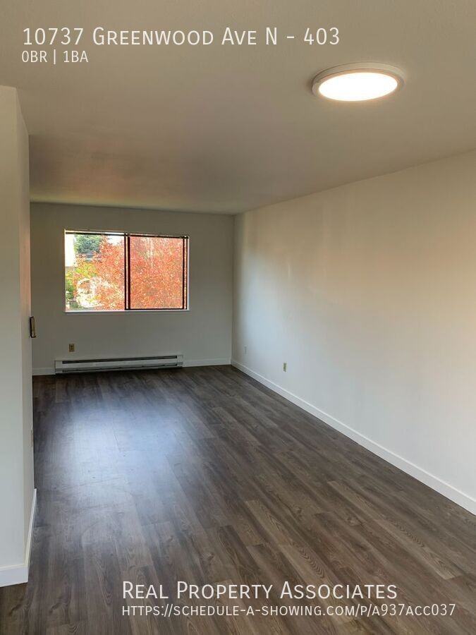10737 Greenwood Ave N #403 - Photo 4 of 8