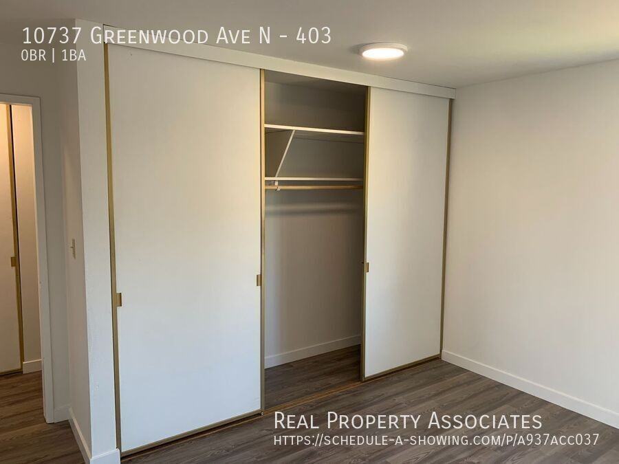 10737 Greenwood Ave N #403 - Photo 5 of 8