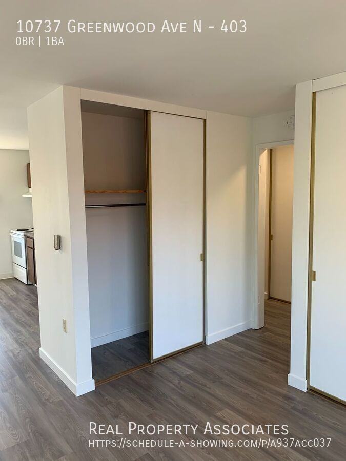 10737 Greenwood Ave N #403 - Photo 6 of 8