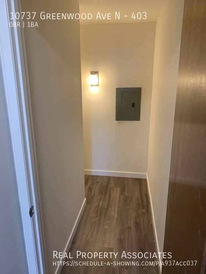 10737 Greenwood Ave N #403 - Photo 7 of 8