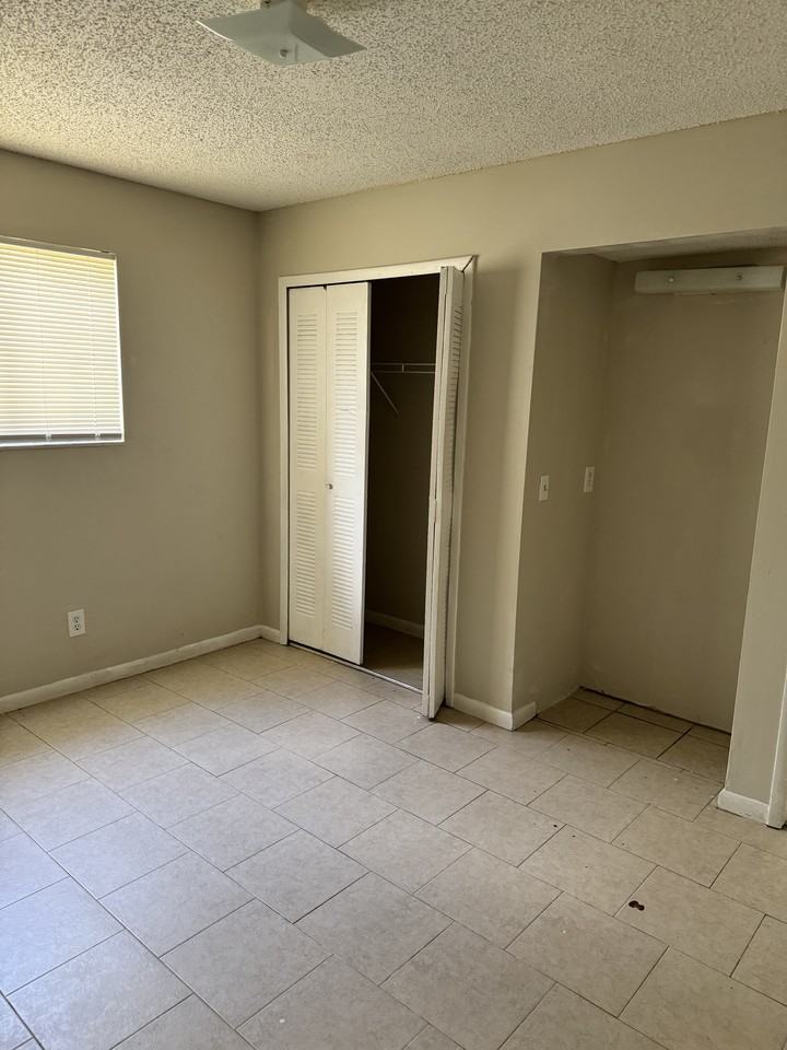 5147 Westchase Ct #1 - Photo 4 of 6