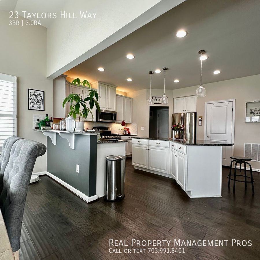 23 Taylors Hill Way - Photo 3 of 26