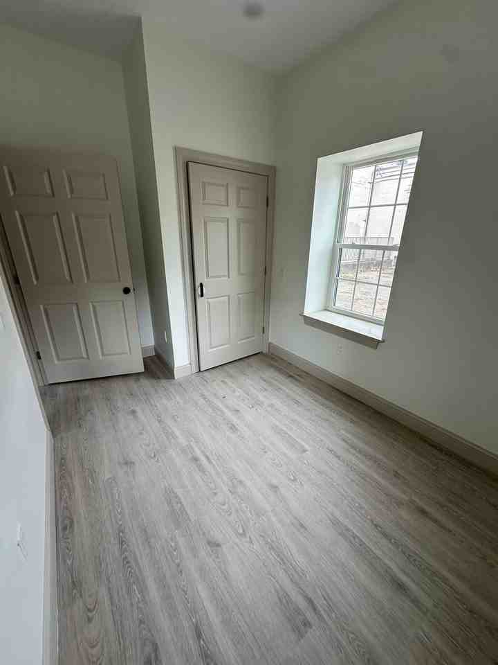 531 Smith St #103 - Photo 3 of 5