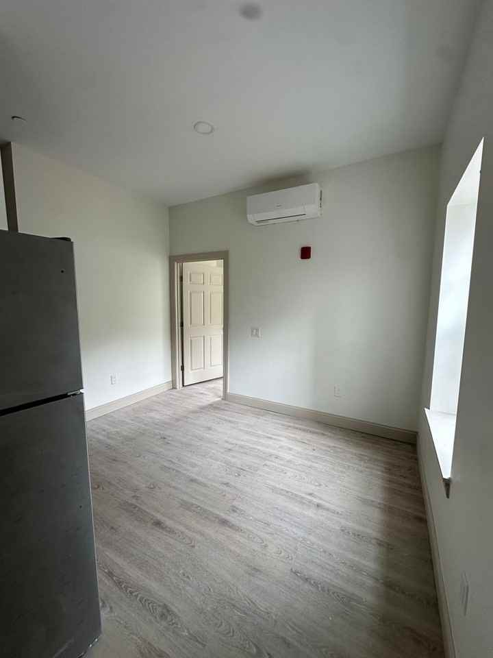 531 Smith St #103 - Photo 5 of 5