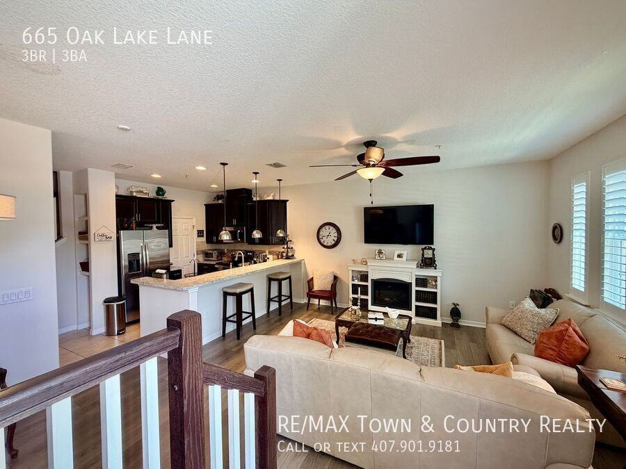665 Oak Lake Ln - Photo 3 of 31