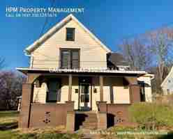 featured image of 1721 3rd St Se #2