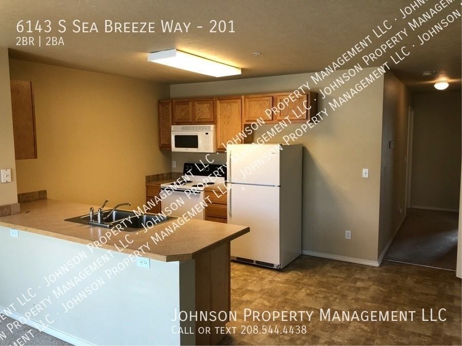 6143 S Sea Breeze Way #201 - Photo 6 of 17