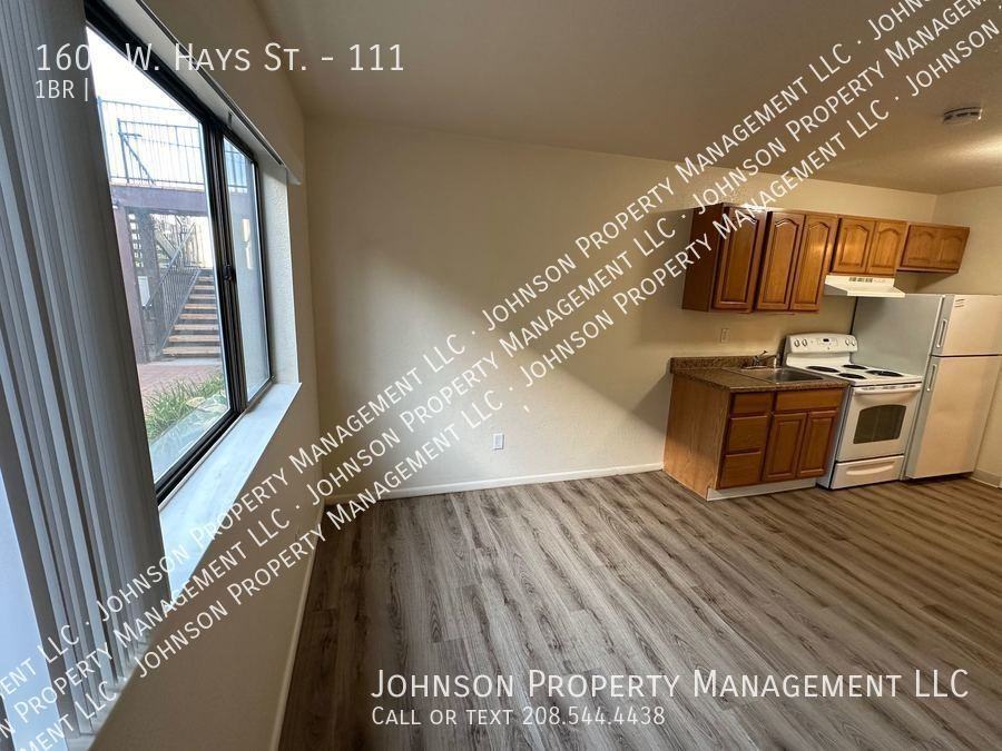 1605 W Hays St #111 - Photo 5 of 13