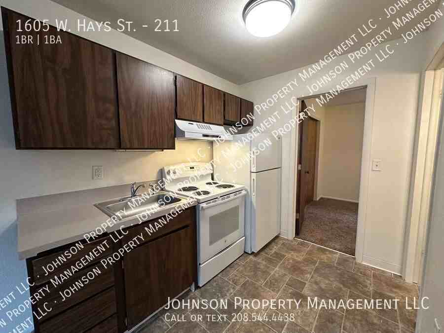 1605 W Hays St #211 - Photo 2 of 11