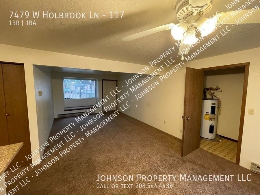 7479 W Holbrook Ln #117 - Photo 6 of 11