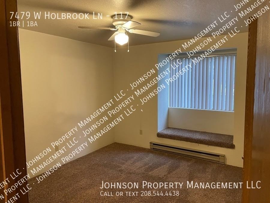 7479 W Holbrook Ln #117 - Photo 7 of 10