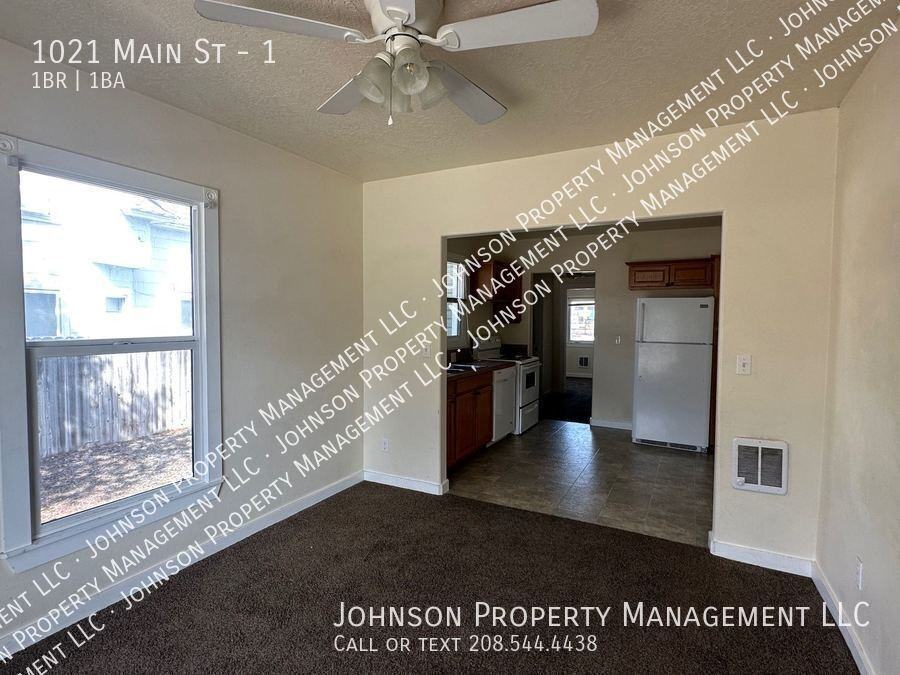 1021 Main St #1 - Photo 5 of 10
