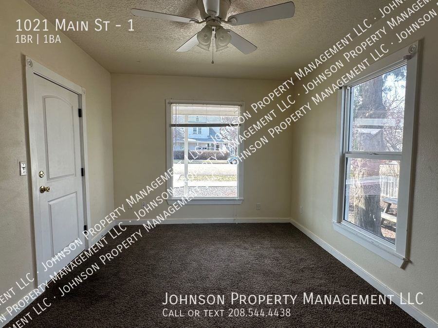 1021 Main St #1 - Photo 6 of 10