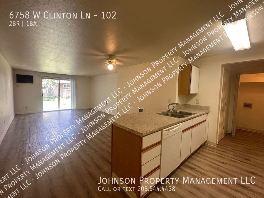 6758 W Clinton Ln #102 - Photo 6 of 12