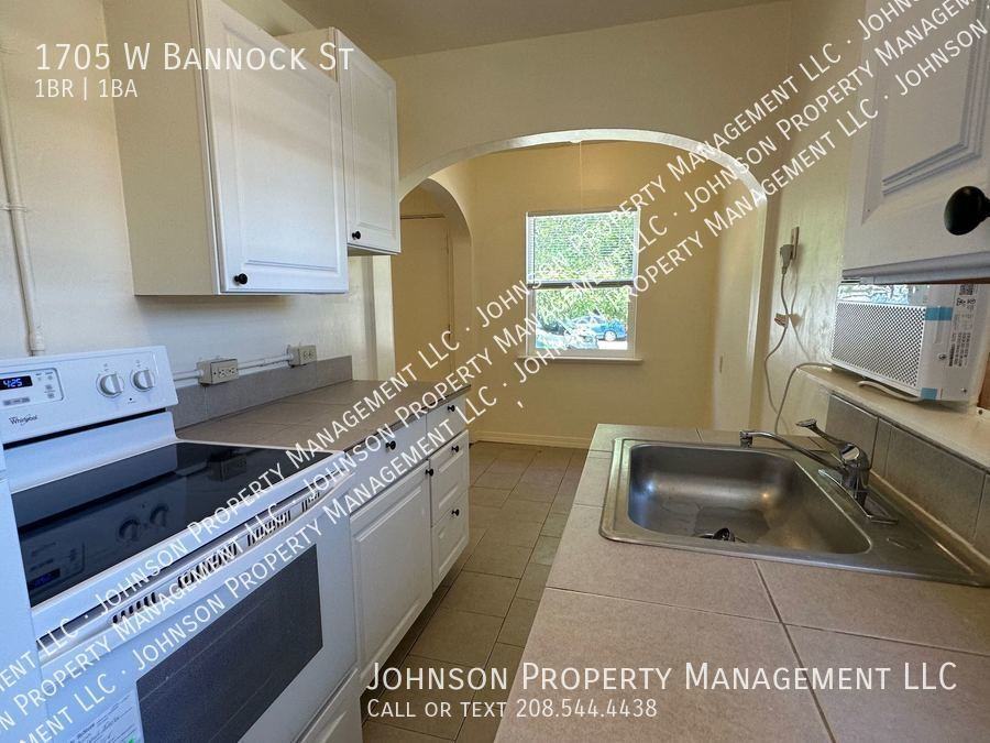 1705 W Bannock St - Photo 2 of 9