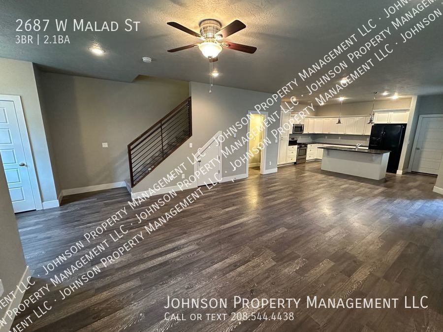 2687 W Malad St - Photo 5 of 18