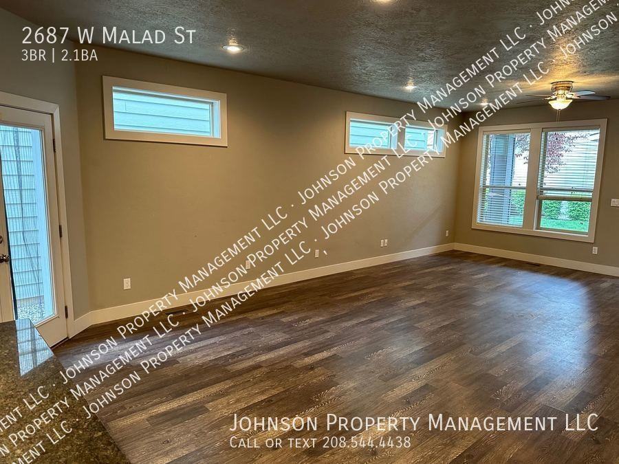 2687 W Malad St - Photo 7 of 18