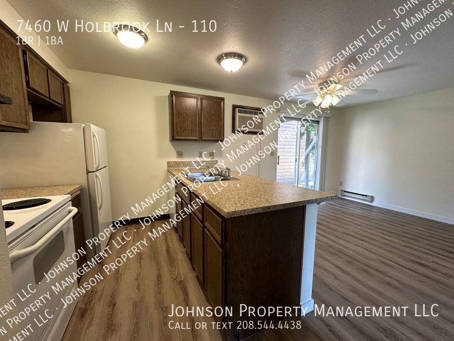 7460 W Holbrook Ln #110 - Photo 2 of 10