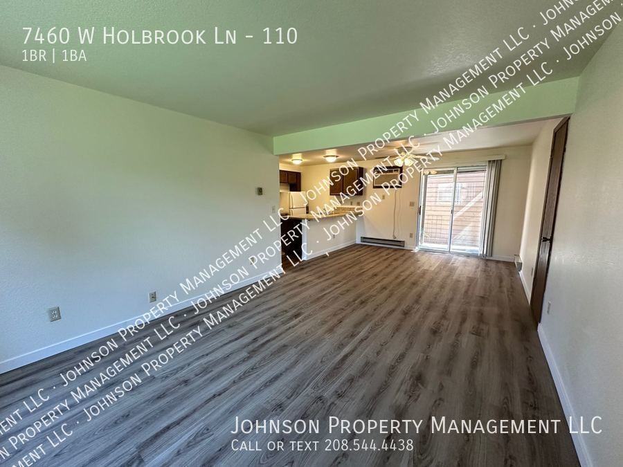 7460 W Holbrook Ln #110 - Photo 5 of 10