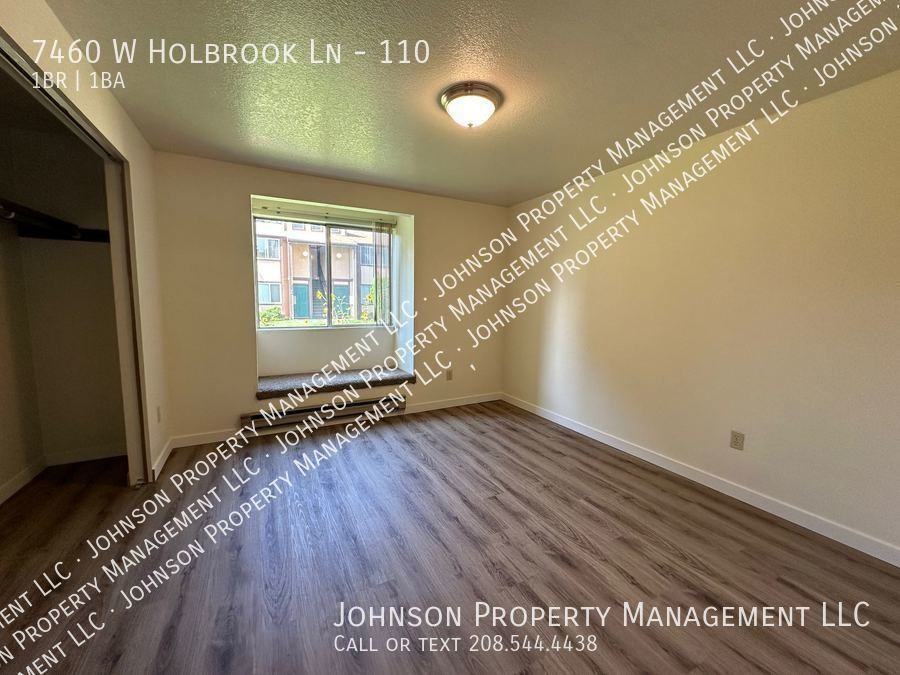 7460 W Holbrook Ln #110 - Photo 7 of 10