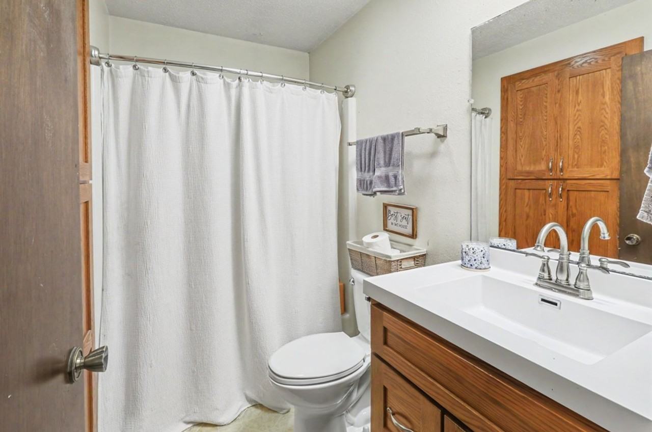 70 Brook Cir - Photo 6 of 17