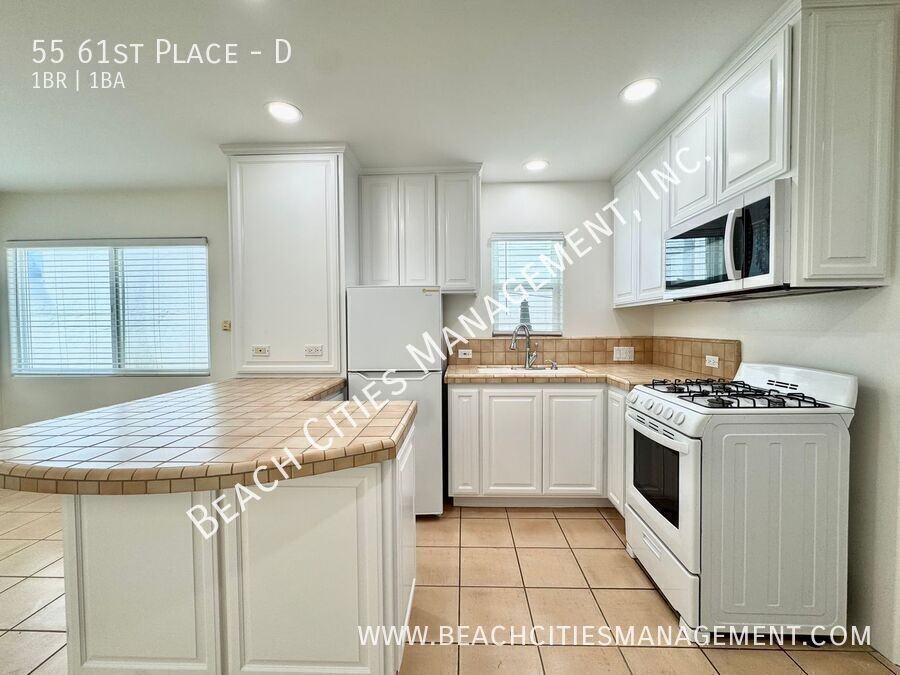 55 61st Pl #D - Photo 5 of 22