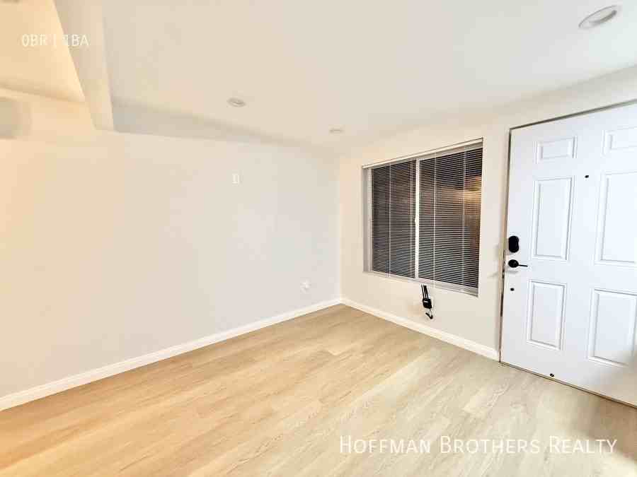 6223 W 6th St #1-2 - Photo 2 of 5
