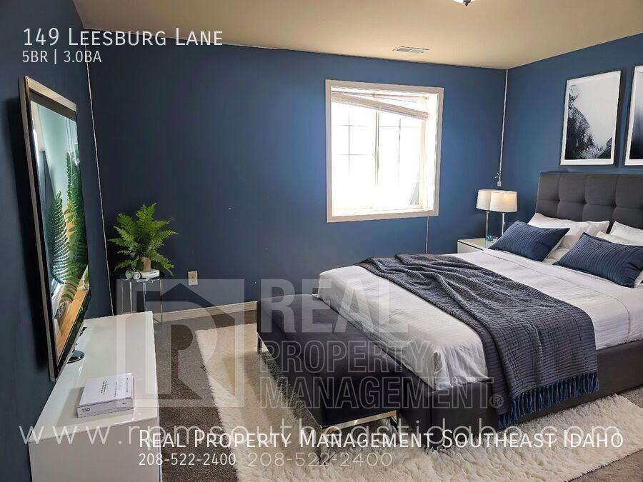 149 Leesburg Ln - Photo 2 of 42