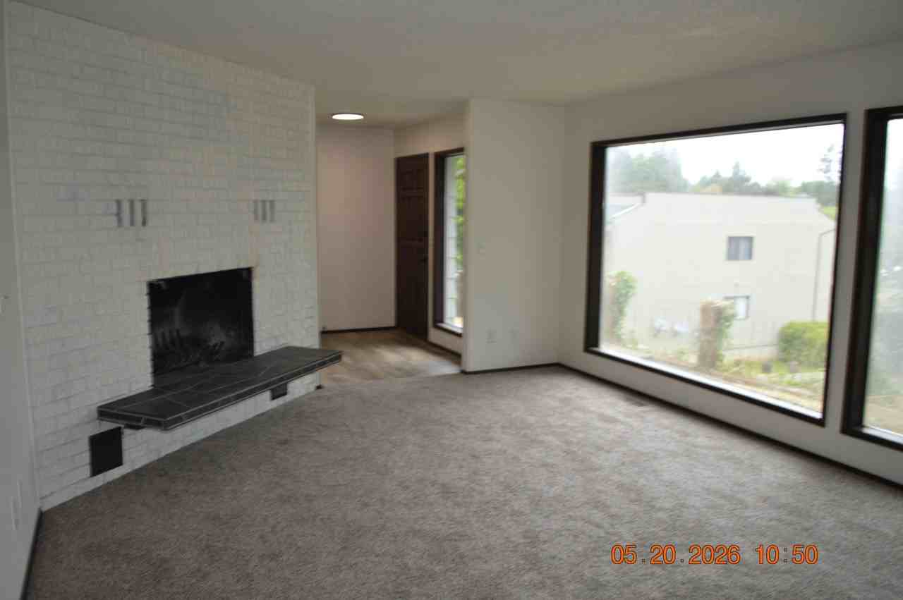 215 Sw 3rd St #1 - Photo 3 of 16