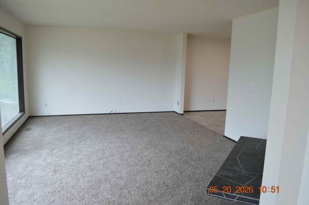 215 Sw 3rd St #1 - Photo 5 of 16