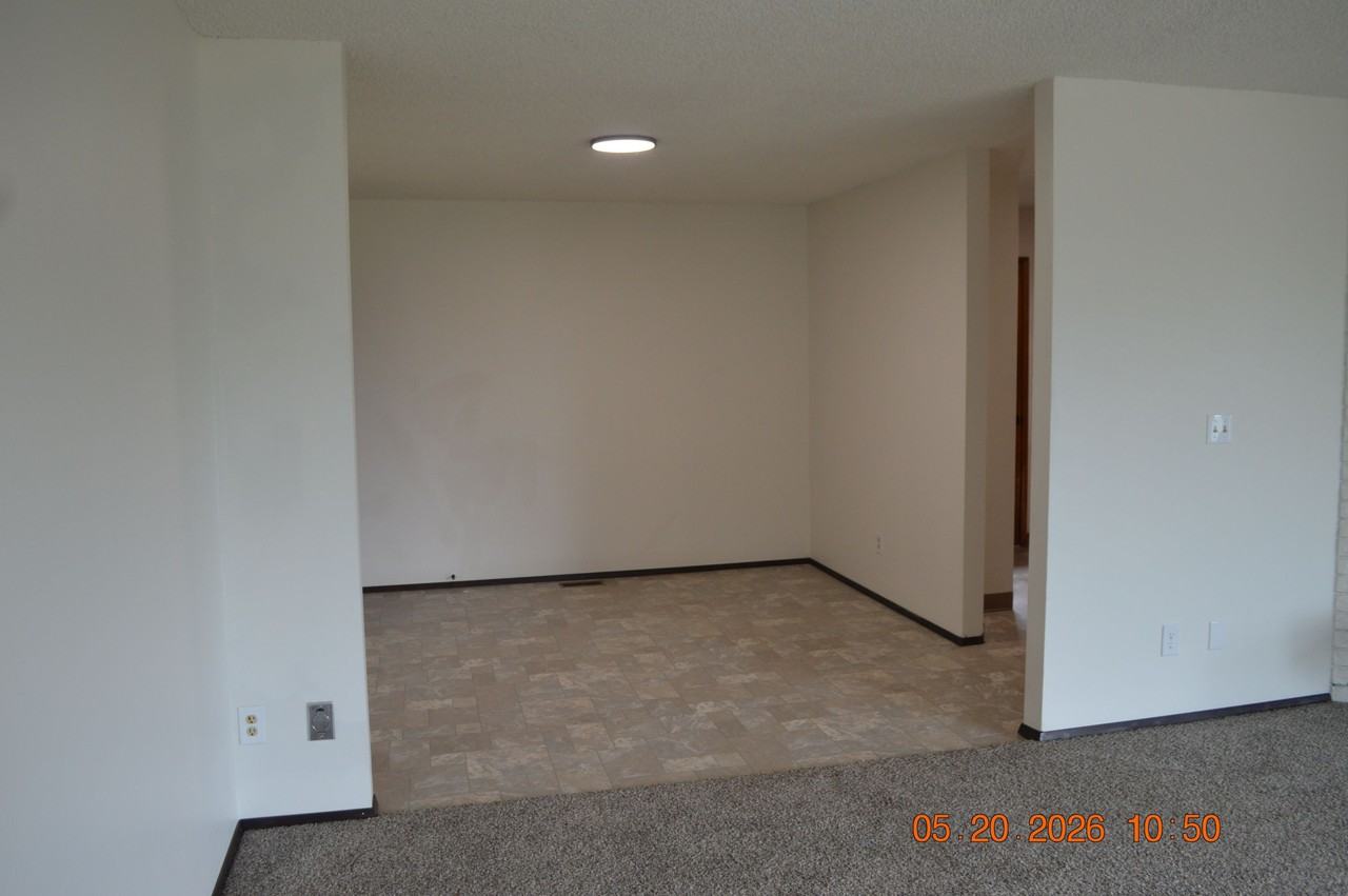 215 Sw 3rd St #1 - Photo 6 of 16