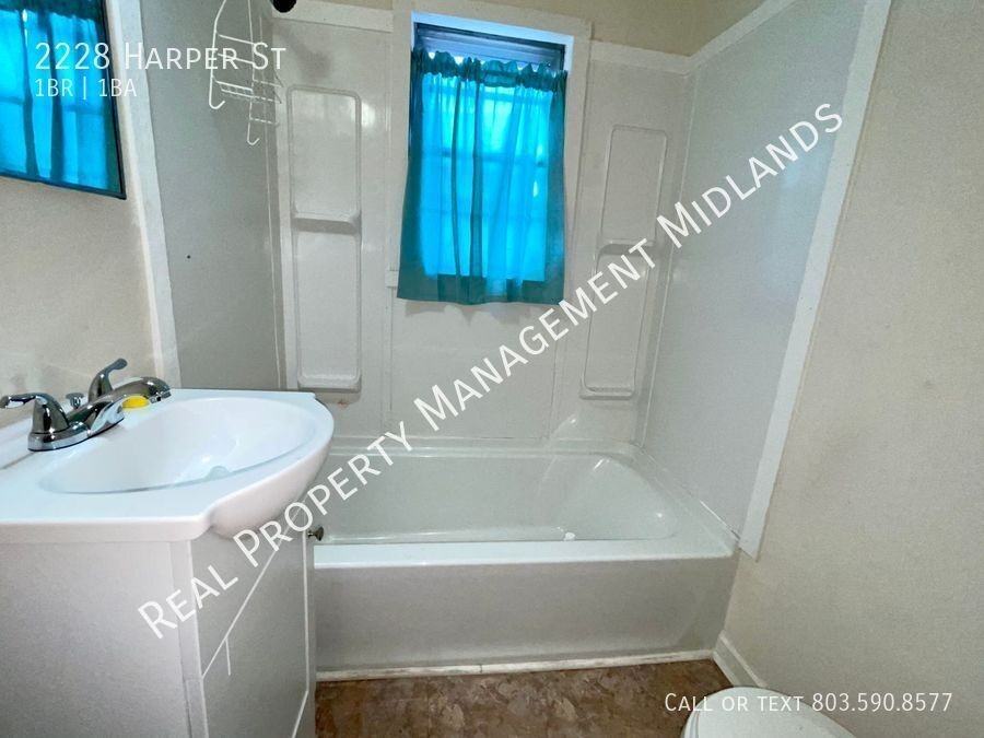 2228 Harper St - Photo 5 of 8
