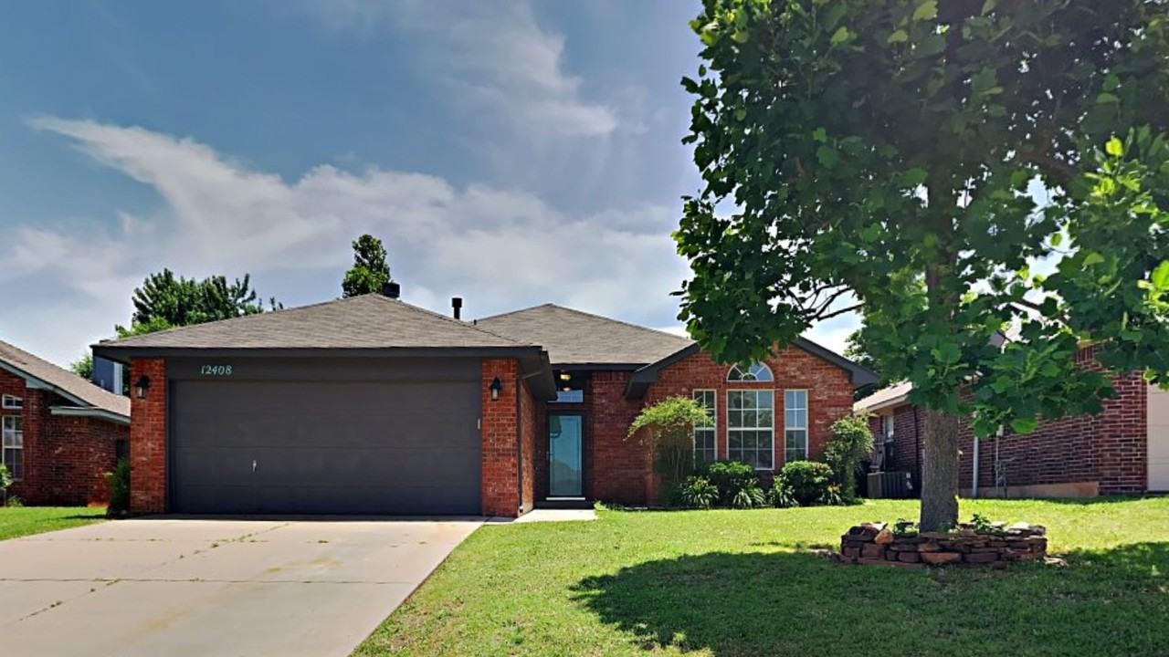 12408 Sw 12th St - Photo 2 of 17