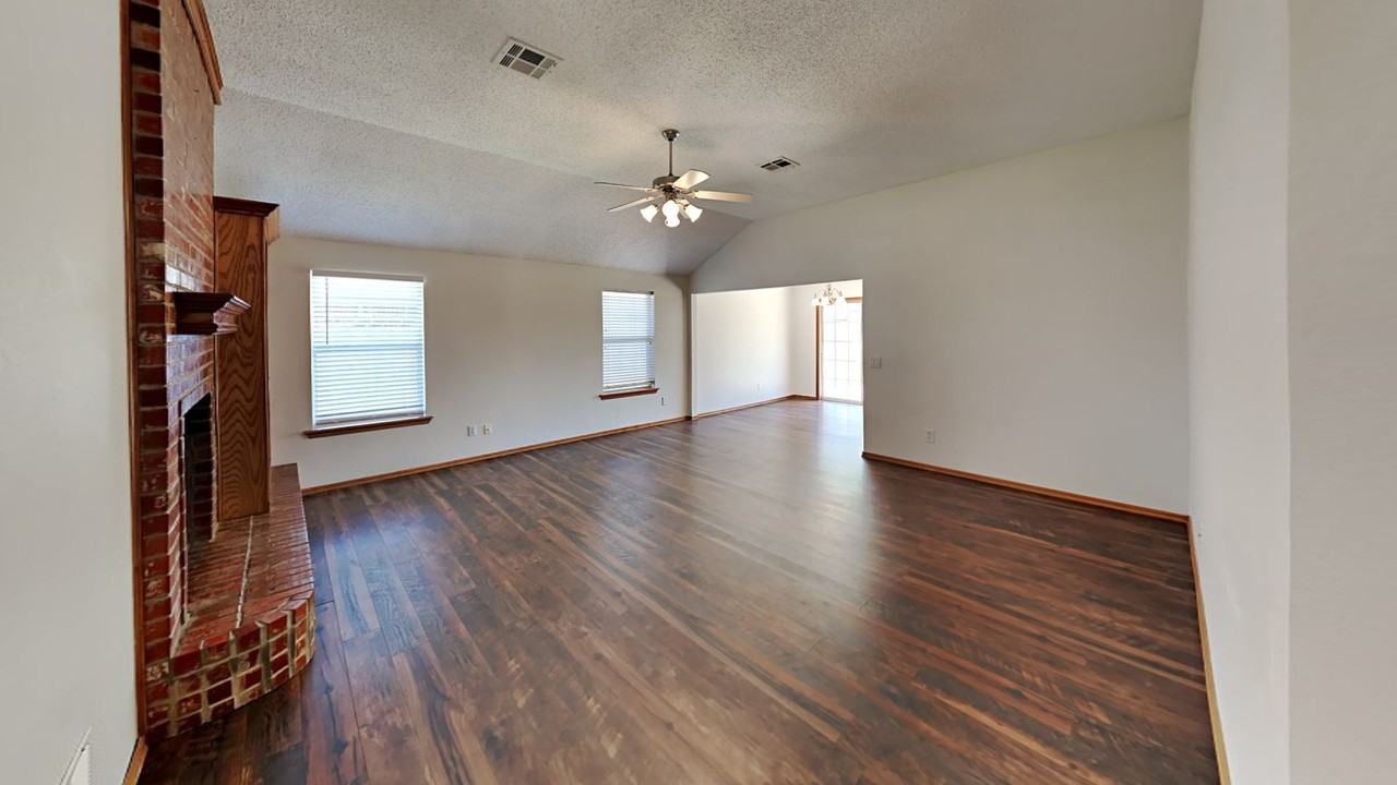 12408 Sw 12th St - Photo 4 of 17
