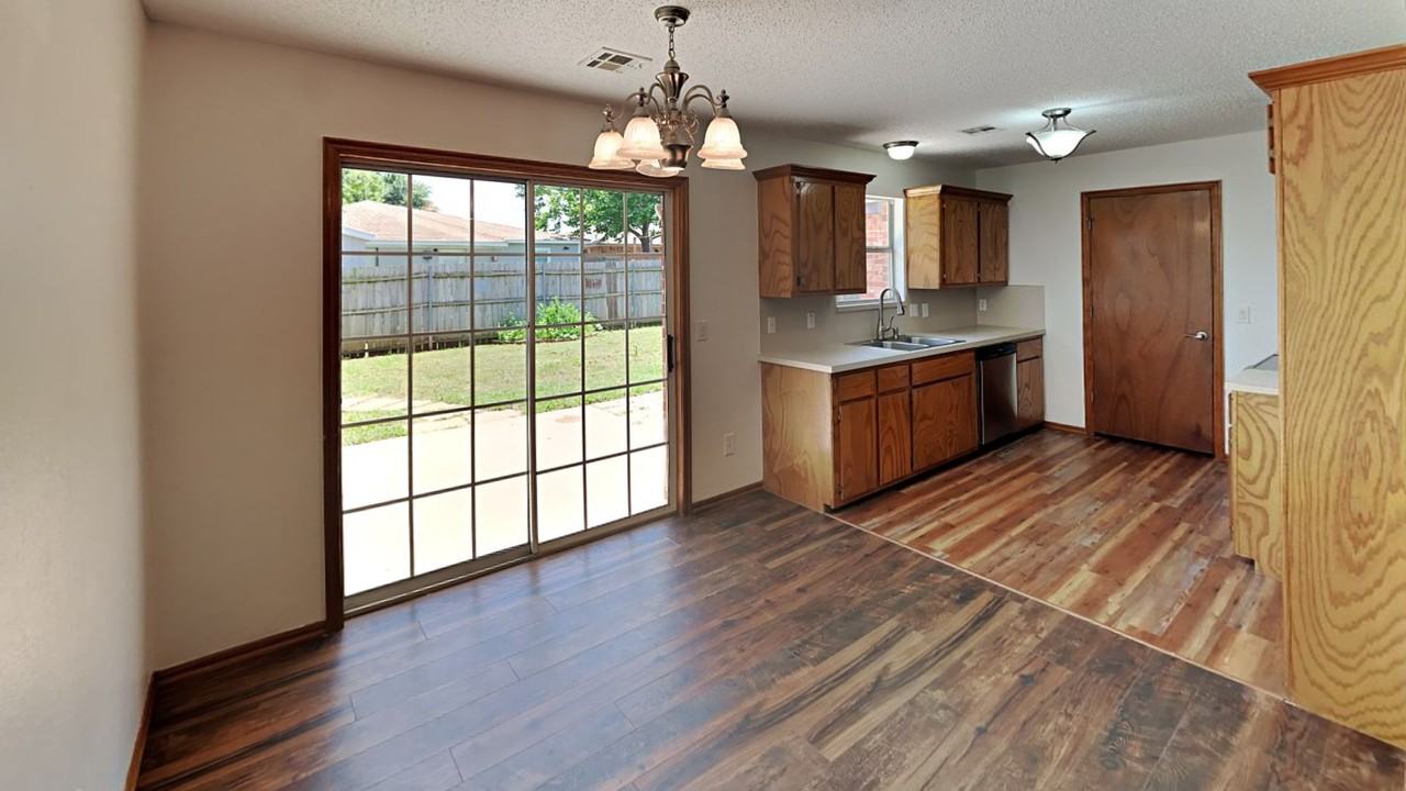 12408 Sw 12th St - Photo 6 of 17