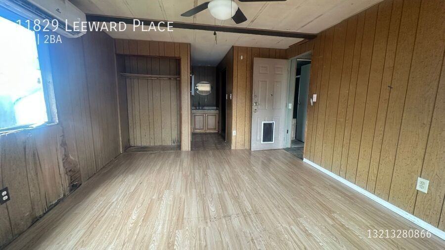 11829 Leeward Pl - Photo 5 of 9