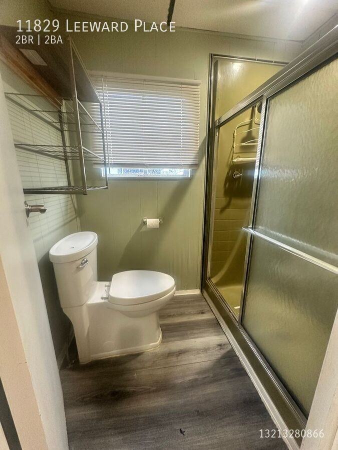 11829 Leeward Pl - Photo 6 of 9